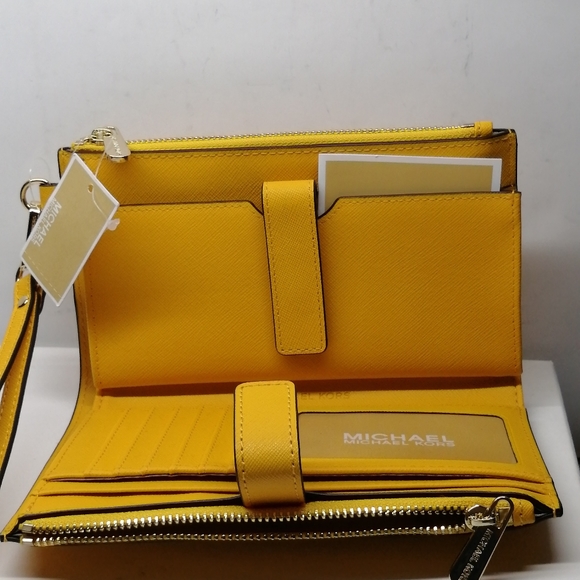 New Micheal Kors Cross body Jet Set Travel Yellow - Picture 7 of 7